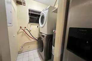 6630 Racquet Club Dr, Lauderhill, FL 33319 - Photo 8