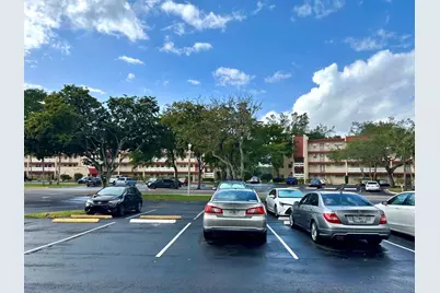 1050 Country Club Drive #303, Margate, FL 33063 - Photo 2