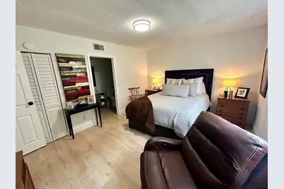 1050 Country Club Drive #303, Margate, FL 33063 - Photo 14