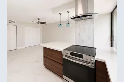 16919 N Bay Road #911, Sunny Isles Beach, FL 33160 - Photo 14
