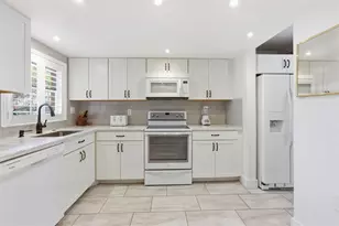 9460 Sunrise Lakes Blvd, Sunrise, FL 33322 - Photo 2