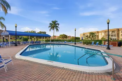 9460 Sunrise Lakes Boulevard #112, Sunrise, FL 33322 - Photo 24