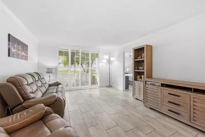 9460 Sunrise Lakes Boulevard #112, Sunrise, FL 33322 - Photo 6