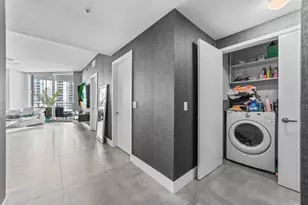 17111 Biscayne Blvd, Aventura, FL 33160 - Photo 12