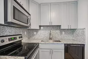 3040 NE 16th Ave, Oakland Park, FL 33334 - Photo 8