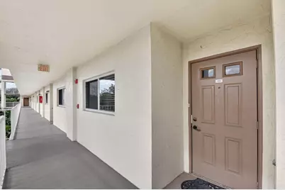 4735 Lucerne Lakes Boulevard #306, Lake Worth, FL 33467 - Photo 4