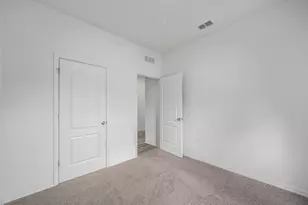 7705 105th Ct, Vero Beach, FL 32967 - Photo 12