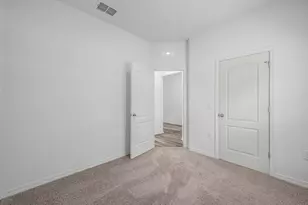 7705 105th Ct, Vero Beach, FL 32967 - Photo 6