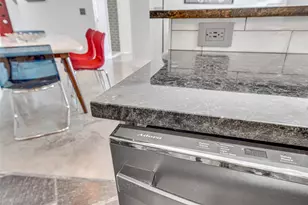 2021 SE 10th Ave, Fort Lauderdale, FL 33316 - Photo 10