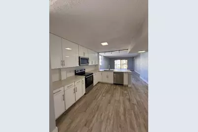 6475 W Oakland Park Boulevard #401, Lauderhill, FL 33313 - Photo 8