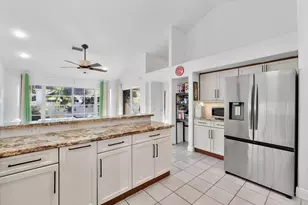1043 Laguna Springs Dr, Weston, FL 33326 - Photo 10
