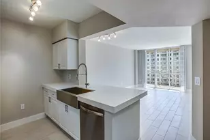 1040 Seminole Dr, Fort Lauderdale, FL 33304 - Photo 2