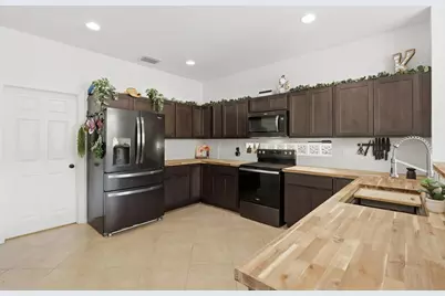 1085 Center Stone Lane, Riviera Beach, FL 33404 - Photo 10