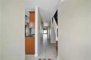 9769 Riverside Dr, Coral Springs, FL 33071 - Photo 4