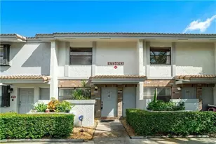 9769 Riverside Dr, Coral Springs, FL 33071 - Photo 2