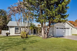 1533 SE Minorca Ave, Port Saint Lucie, FL 34952 - Photo 1