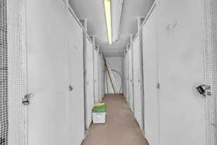 2600 NW 49th Ave, Lauderdale Lakes, FL 33313 - Photo 18