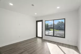 20731 NW 41st Avenue Rd, Miami Gardens, FL 33055 - Photo 4