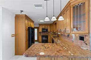 2325 NE 9th St, Pompano Beach, FL 33062 - Photo 12