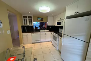 900 Colony Point Cir, Pembroke Pines, FL 33026 - Photo 6