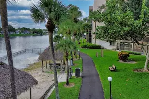 900 Colony Point Cir, Pembroke Pines, FL 33026 - Photo 30