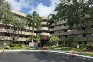 900 Colony Point Cir, Pembroke Pines, FL 33026 - Photo 38