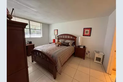 900 Colony Point Circle #407, Pembroke Pines, FL 33026 - Photo 16