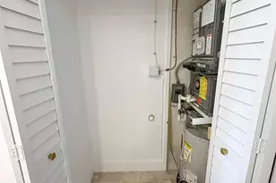 4800 Bayview Dr, Fort Lauderdale, FL 33308 - Photo 16