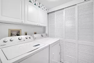 10738 W Clairmont Cir, Fort Lauderdale, FL 33321 - Photo 16