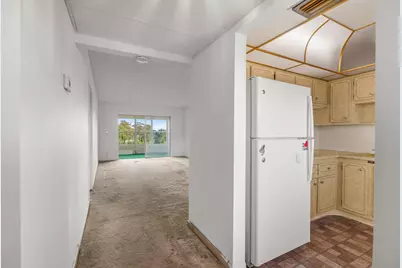 1010 Country Club Drive #306, Margate, FL 33063 - Photo 8