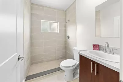 141 NW 12th Street, Fort Lauderdale, FL 33060 - Photo 12