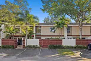 3012 Willow Ln, Hollywood, FL 33021 - Photo 2