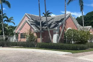 1050 Crystal Way, Delray Beach, FL 33444 - Photo 4