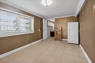 641 NE 140th St, North Miami, FL 33161 - Photo 42