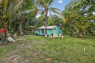 641 NE 140th St, North Miami, FL 33161 - Photo 22