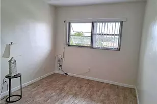 2455 NE 51st St, Fort Lauderdale, FL 33308 - Photo 4