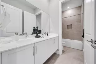 12043 N Baypoint Cir, Parkland, FL 33076 - Photo 26