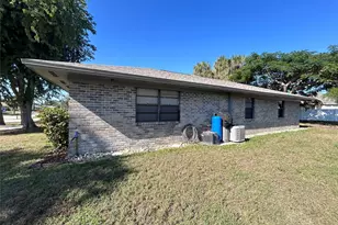 1313 SW Bellevue Ave, Port Saint Lucie, FL 34953 - Photo 4