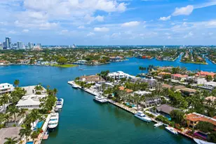 2430 Del Lago Dr, Fort Lauderdale, FL 33316 - Photo 4