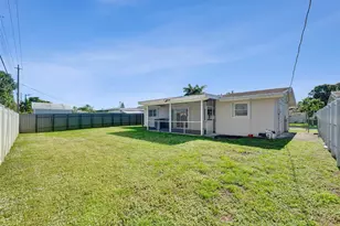 8211 NW 10th St, Pembroke Pines, FL 33024 - Photo 32