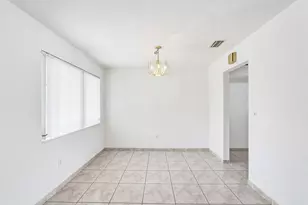 8211 NW 10th St, Pembroke Pines, FL 33024 - Photo 12