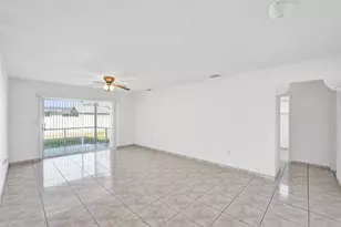 8211 NW 10th St, Pembroke Pines, FL 33024 - Photo 8