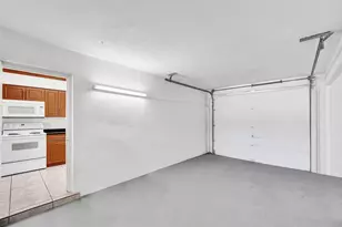 8211 NW 10th St, Pembroke Pines, FL 33024 - Photo 26