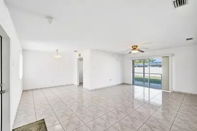 8211 NW 10th Street, Pembroke Pines, FL 33024 - Photo 6