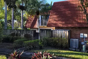 9842 NW 6th Ct, Plantation, FL 33324 - Photo 2