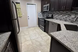 3575 Brokenwoods Dr, Coral Springs, FL 33065 - Photo 12