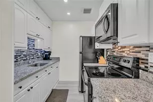 1050 SW 11th St, Hallandale Beach, FL 33009 - Photo 4