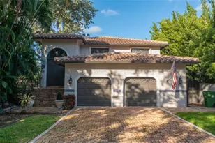 1417 Ponce de Leon Dr, Fort Lauderdale, FL 33316 - Photo 2