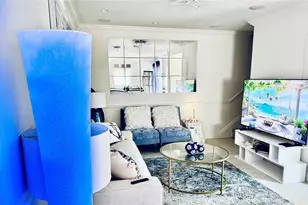 1010 NE 8th Ave, Delray Beach, FL 33483 - Photo 2