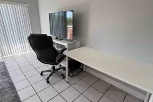 365 NE 125th St, North Miami, FL 33161 - Photo 8